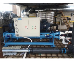 電鍍廠中央空調(diào)主機(jī)冷水機(jī)組安裝防爆冷水機(jī)