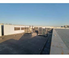 變頻冷水機(jī)組使用現(xiàn)場(chǎng)